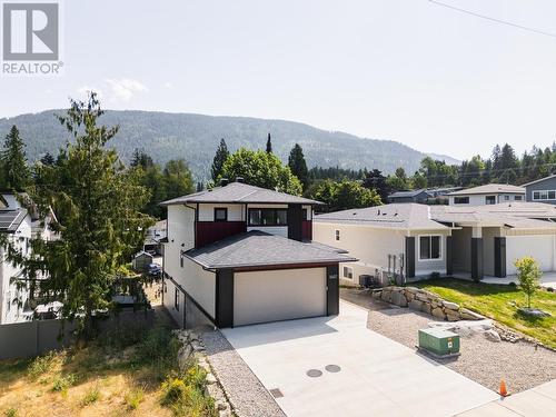 1407 Crease  Avenue, Nelson, BC - Outdoor