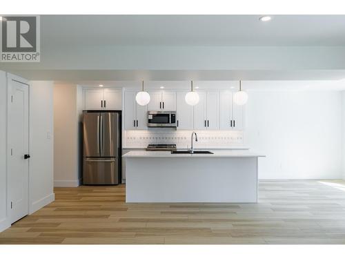 1407 Crease  Avenue, Nelson, BC - Indoor Photo Showing Kitchen