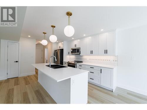 1407 Crease  Avenue, Nelson, BC - Indoor Photo Showing Kitchen With Upgraded Kitchen