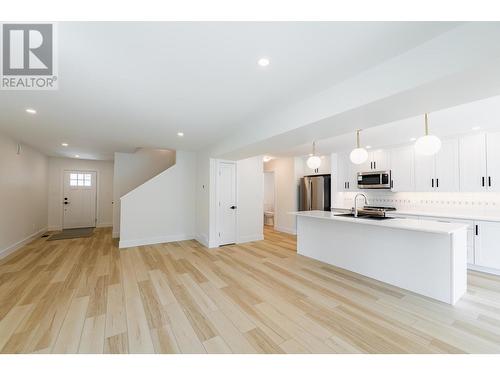 1407 Crease  Avenue, Nelson, BC - Indoor Photo Showing Kitchen