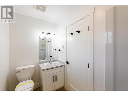 1407 Crease  Avenue, Nelson, BC - Indoor Photo Showing Bathroom