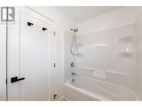 1407 Crease  Avenue, Nelson, BC - Indoor Photo Showing Bathroom