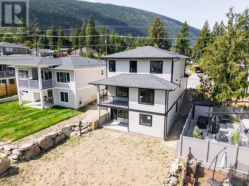 1407 Crease  Avenue, Nelson, BC - Outdoor