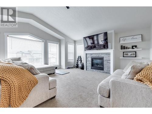 7127 Foxridge Avenue, Prince George, BC - Indoor Photo Showing Kitchen