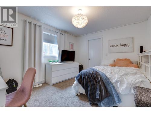 7127 Foxridge Avenue, Prince George, BC - Indoor Photo Showing Bedroom