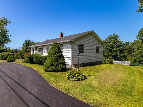 7527 Highway 101, Plympton, NS 