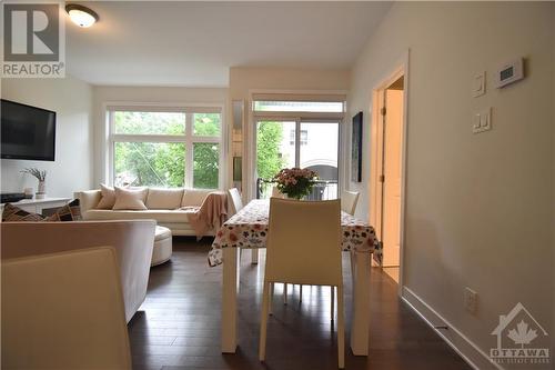 192 Forward Avenue Unit#D, Ottawa, ON - Indoor Photo Showing Living Room