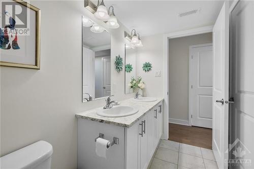 192 Forward Avenue Unit#D, Ottawa, ON - Indoor Photo Showing Bathroom