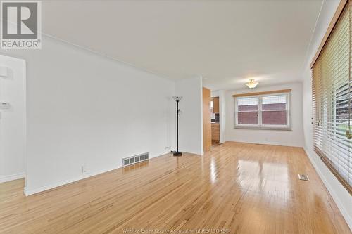 3456 Everts Avenue, Windsor, ON - Indoor Photo Showing Other Room