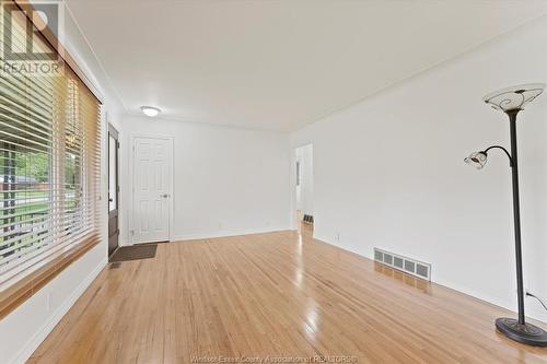 3456 Everts Avenue, Windsor, ON - Indoor Photo Showing Other Room