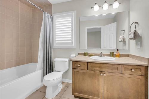 4083 Gunby Crescent, Burlington, ON - Indoor Photo Showing Bathroom