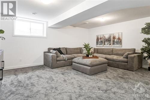 89 Darquise Street, Clarence-Rockland, ON - Indoor Photo Showing Living Room