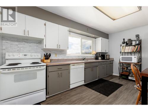 315 6Th  Street, Cranbrook, BC - Indoor Photo Showing Kitchen