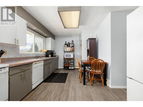 315 6Th  Street, Cranbrook, BC - Indoor Photo Showing Kitchen