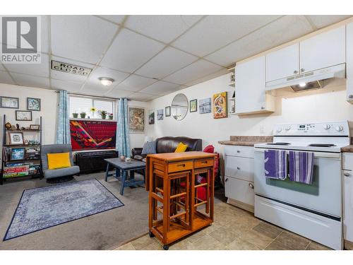 315 6Th  Street, Cranbrook, BC - Indoor Photo Showing Kitchen