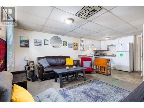 315 6Th  Street, Cranbrook, BC - Indoor Photo Showing Living Room