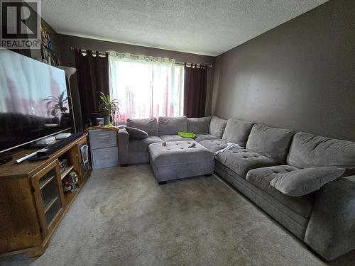 7957 Rochester Crescent, Prince George, BC - Indoor Photo Showing Living Room