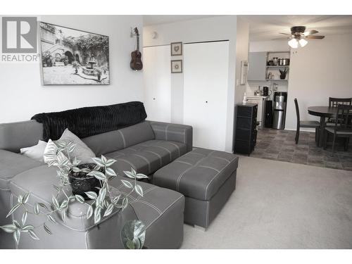 305 10216 102 Avenue, Fort St. John, BC - Indoor Photo Showing Living Room