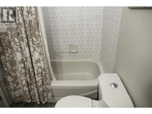 305 10216 102 Avenue, Fort St. John, BC - Indoor Photo Showing Bathroom