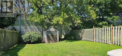 Fully fenced yard - 4509 Sussex Drive, Niagara Falls, ON - Outdoor