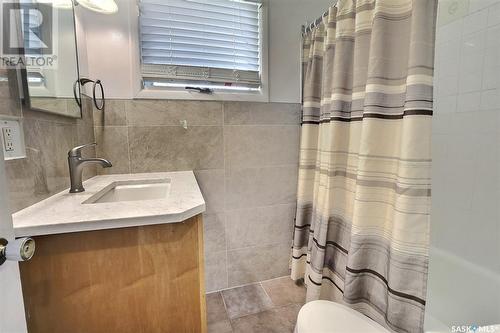 341 Arthur Street, Regina, SK - Indoor Photo Showing Bathroom