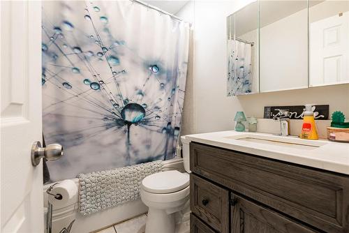 121 Ripley Court|Unit #9, Oakville, ON - Indoor Photo Showing Bathroom