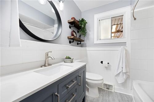 3085 Kingswood Crescent, Niagara Falls, ON - Indoor Photo Showing Bathroom