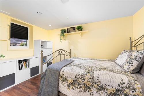 3085 Kingswood Crescent, Niagara Falls, ON - Indoor Photo Showing Bedroom