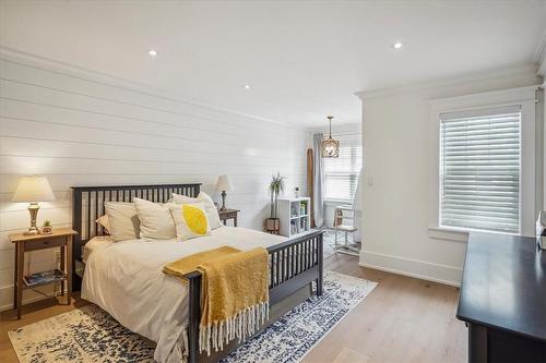 621 Hurd Avenue, Burlington, ON - Indoor Photo Showing Bedroom