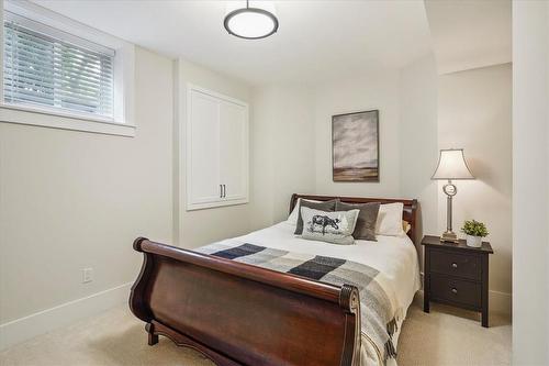 621 Hurd Avenue, Burlington, ON - Indoor Photo Showing Bedroom