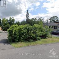 1640 KINGSDALE AVENUE  Ottawa, ON K1T 1H4