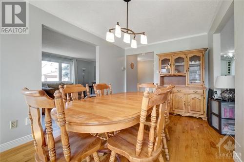 1479 Bradshaw Crescent, Ottawa, ON - Indoor Photo Showing Dining Room