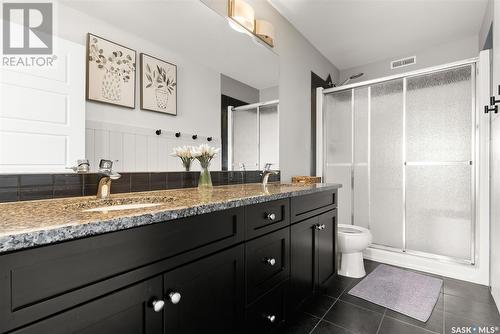 4522 Green Brooks Way E, Regina, SK - Indoor Photo Showing Bathroom