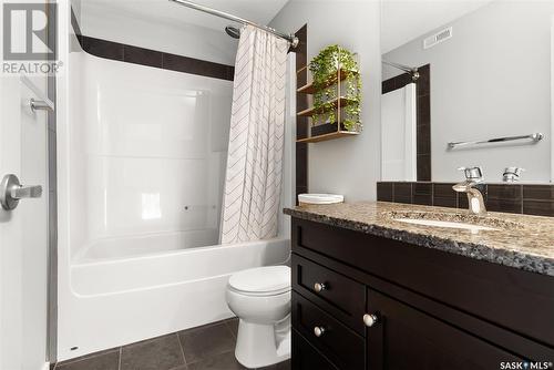 4522 Green Brooks Way E, Regina, SK - Indoor Photo Showing Bathroom