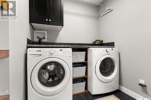 4522 Green Brooks Way E, Regina, SK - Indoor Photo Showing Laundry Room