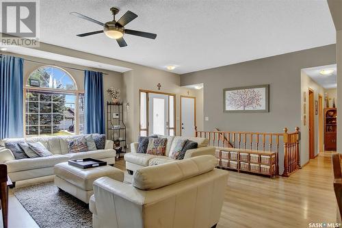 46 Willow Crescent, Fort Qu'Appelle, SK - Indoor Photo Showing Living Room