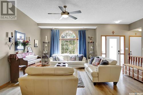 46 Willow Crescent, Fort Qu'Appelle, SK - Indoor Photo Showing Living Room