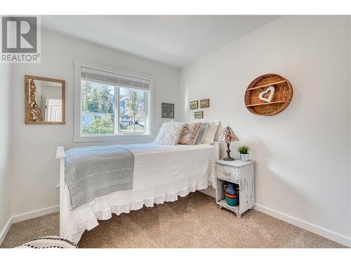 1149 Maple Street, Okanagan Falls, BC - Indoor Photo Showing Bedroom