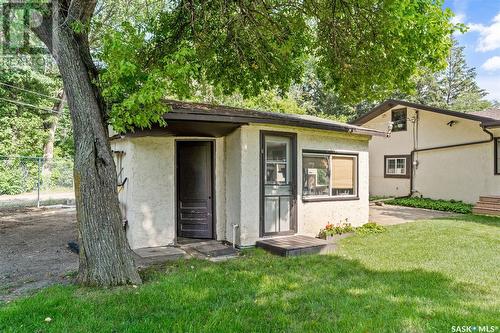 3328 Ortona Street, Saskatoon, SK - Outdoor