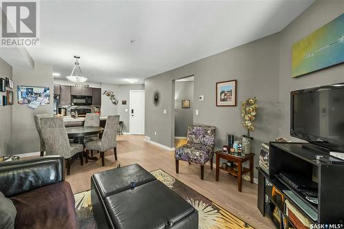 1116 5500 Mitchinson Way, Regina, SK - Indoor Photo Showing Living Room