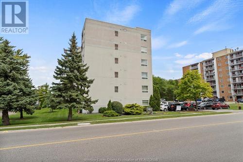 100 Pickering Unit# 403, Amherstburg, ON - Outdoor