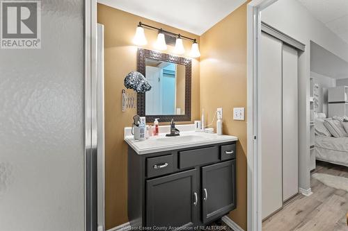 100 Pickering Unit# 403, Amherstburg, ON - Indoor Photo Showing Bathroom