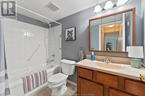 100 Pickering Unit# 403, Amherstburg, ON - Indoor Photo Showing Bathroom