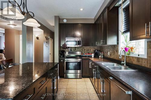 168 Muriel Street, Shelburne, ON - Indoor Photo Showing Kitchen With Double Sink With Upgraded Kitchen