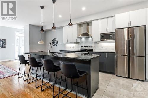 648 Mikinak Road, Ottawa, ON - Indoor Photo Showing Kitchen With Upgraded Kitchen