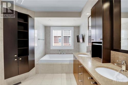 36 Cimarron Crescent, Ottawa, ON - Indoor Photo Showing Bathroom