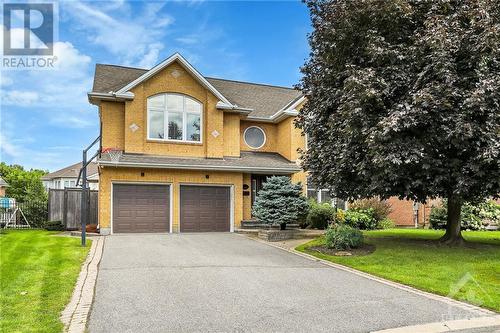 36 Cimarron Crescent, Ottawa, ON - Outdoor With Facade