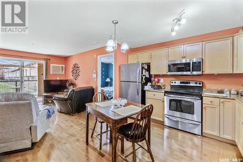 104E 1300 Stockton Street N, Regina, SK - Indoor Photo Showing Kitchen