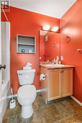 104E 1300 Stockton Street N, Regina, SK - Indoor Photo Showing Bathroom