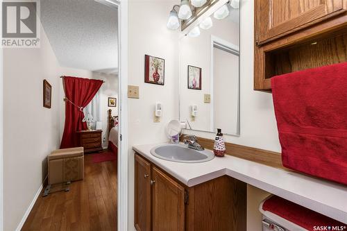 1647 Admiral Crescent, Moose Jaw, SK - Indoor Photo Showing Bathroom